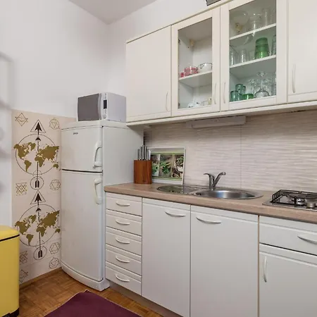 3 Bedroom Cozy In Opatija